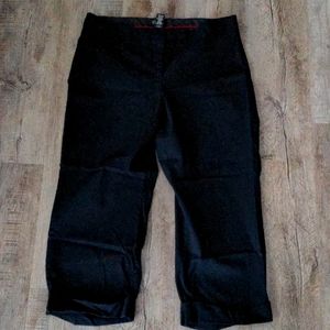 Lane Bryant Stretchy Black Cuffed Capris